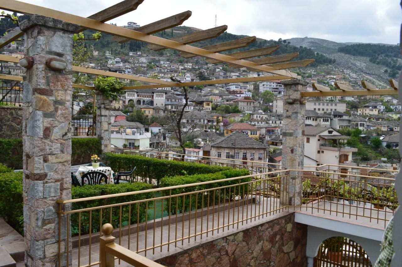 Vila Ss Kekezi Villa Gjirokastër Exterior foto