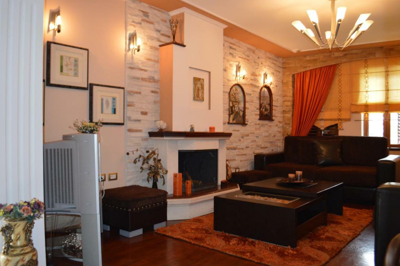 Vila Ss Kekezi Villa Gjirokastër Exterior foto
